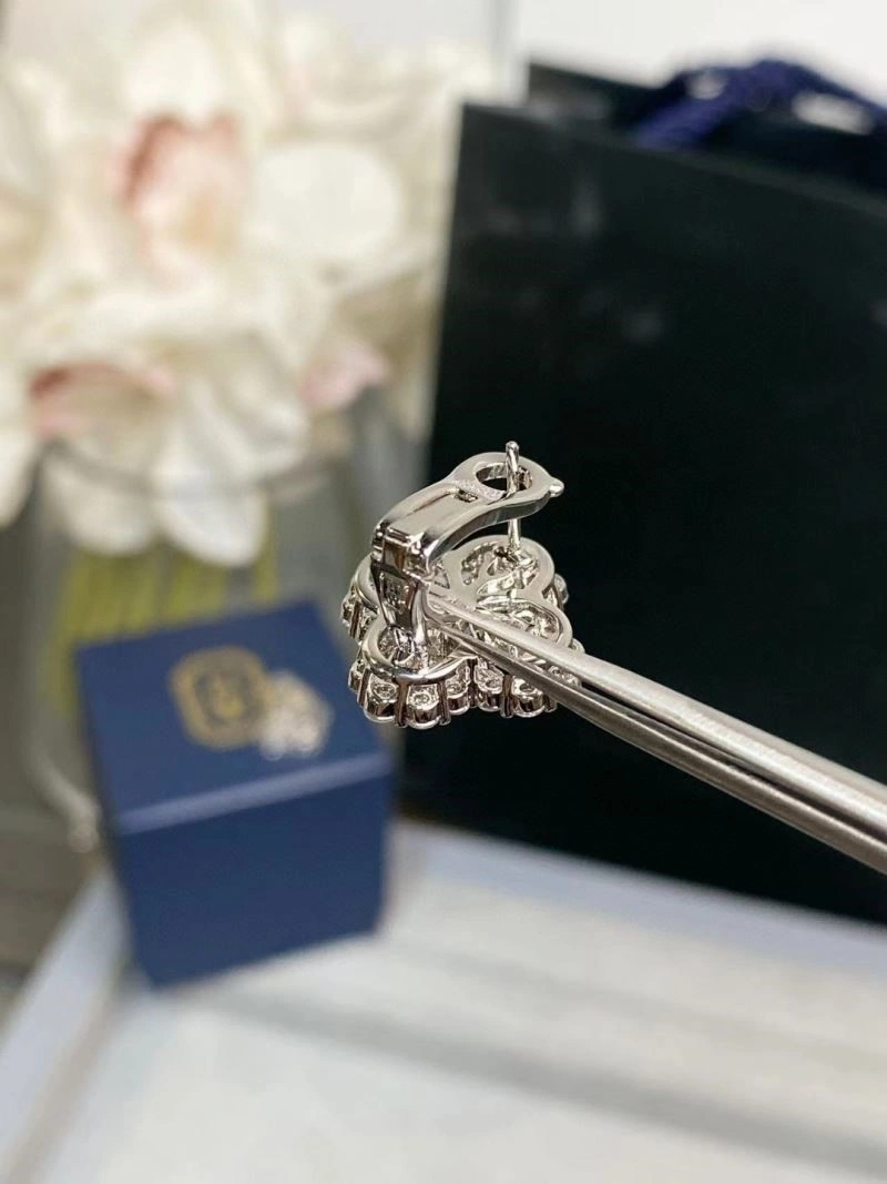 Harry Winston Earrings Flexible 209243