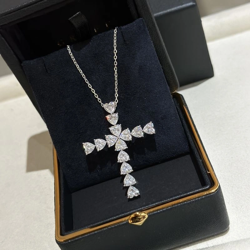 Harry Winston Necklaces Lightweight 213902