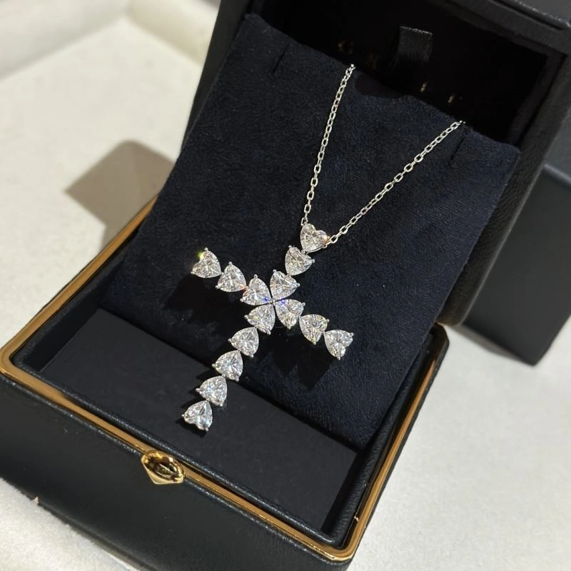 Harry Winston Necklaces Lightweight 213902