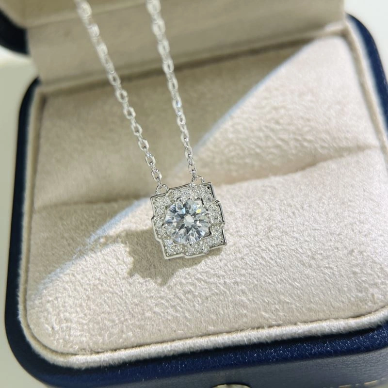 Comfortable Harry Winston Necklaces 212933