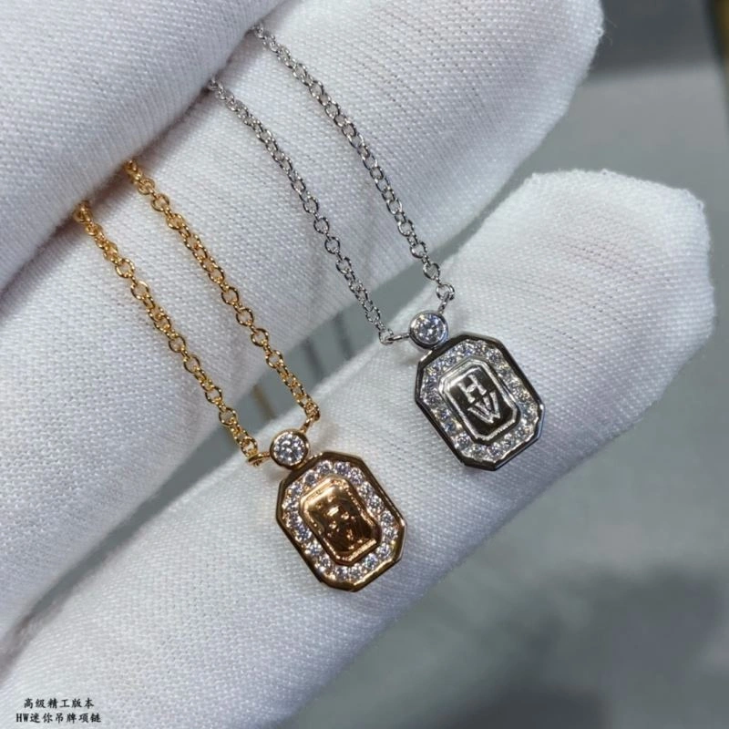 Versatile Harry Winston Necklaces 211964