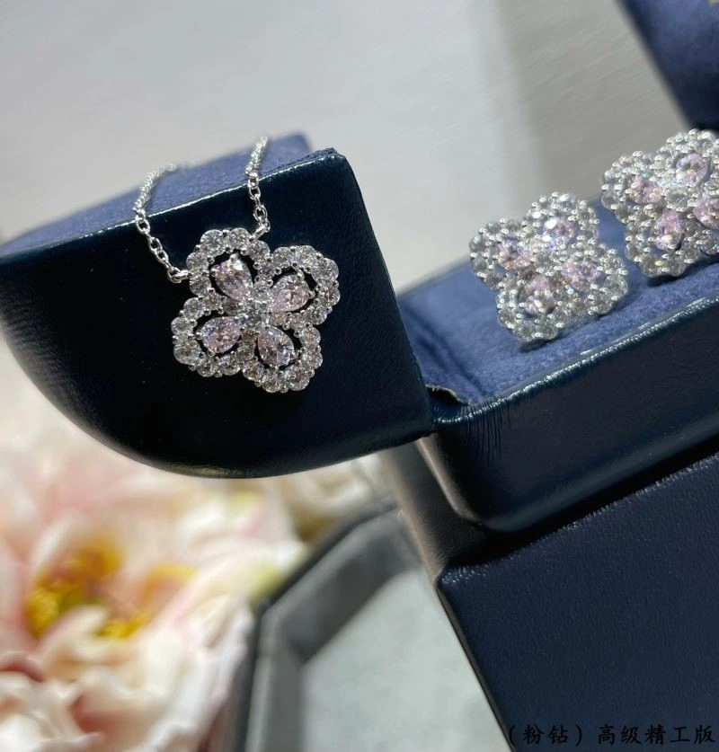 ModernLook Harry Winston Necklaces 210630