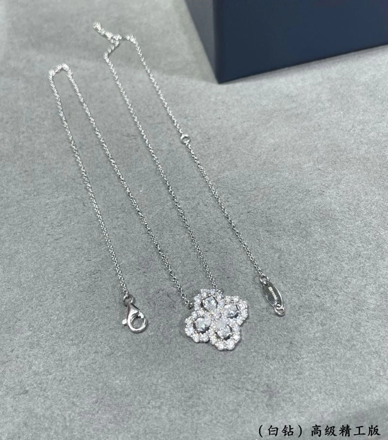 Harry Winston Necklaces Packable 210617