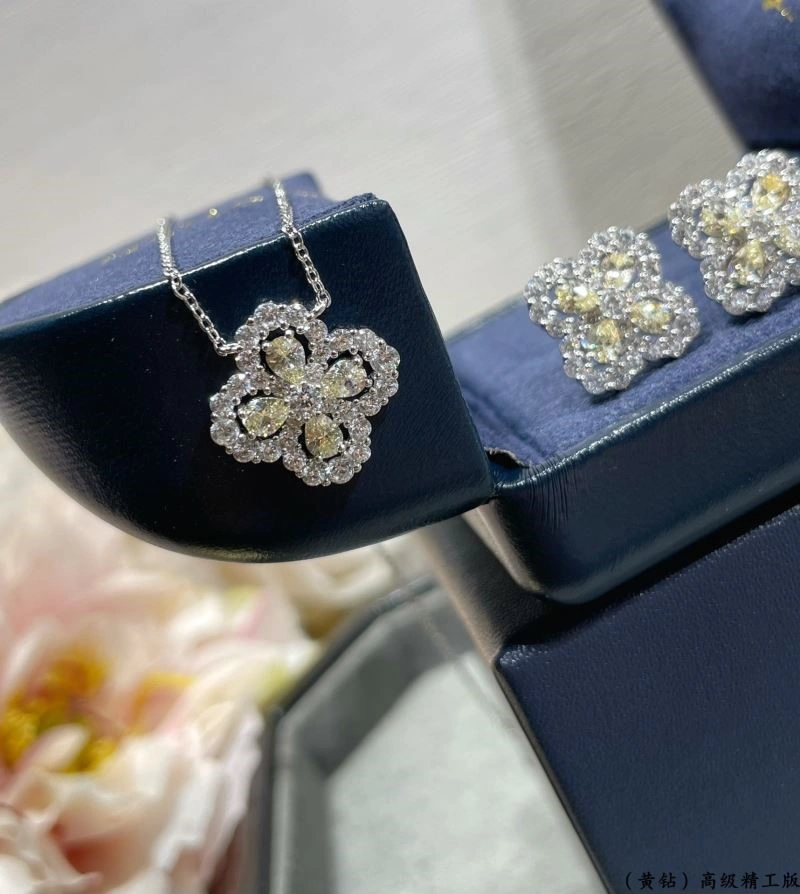 Harry Winston Necklaces Premium 210627