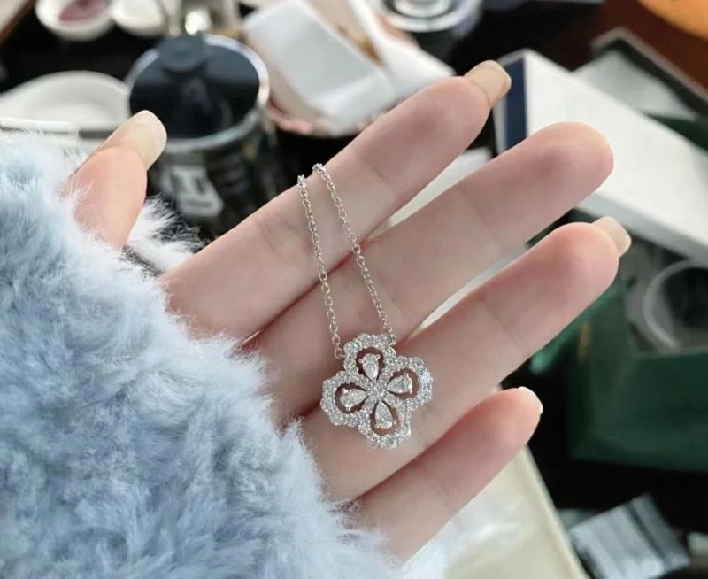 Harry Winston Necklaces Practical 209758
