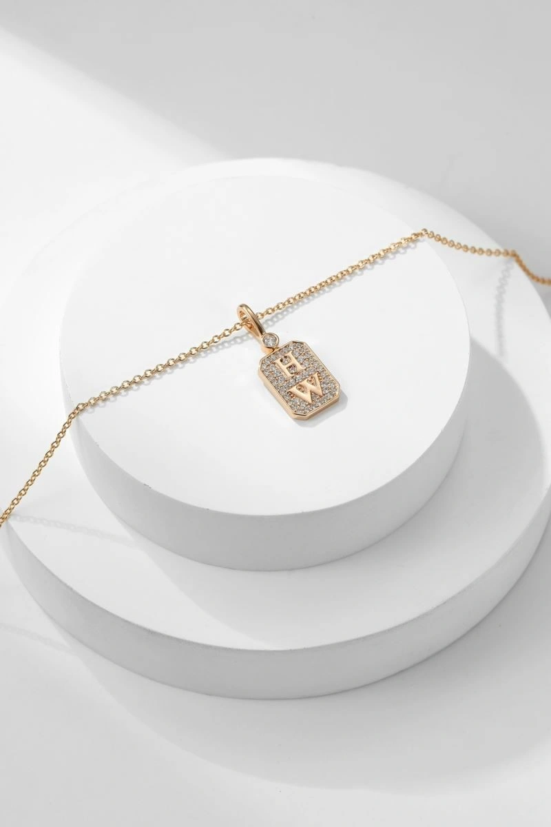 Versatile Harry Winston Necklaces 209255