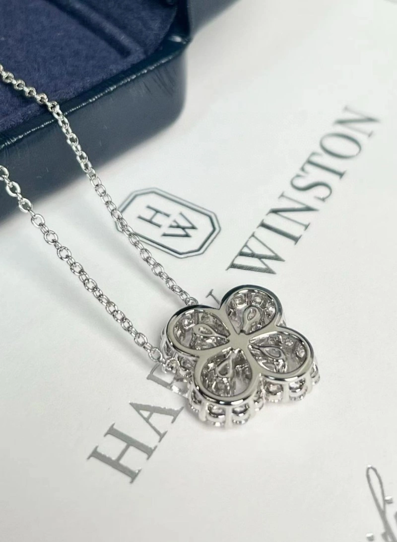 Lightweight Harry Winston Necklaces 208677