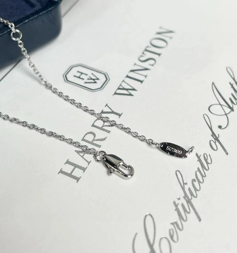 Lightweight Harry Winston Necklaces 208677