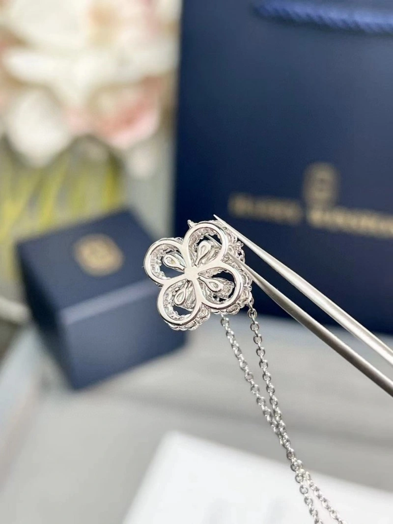 Lightweight Harry Winston Necklaces 208677