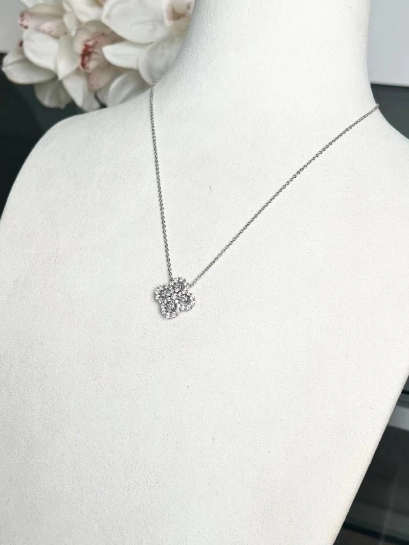 Lightweight Harry Winston Necklaces 208677