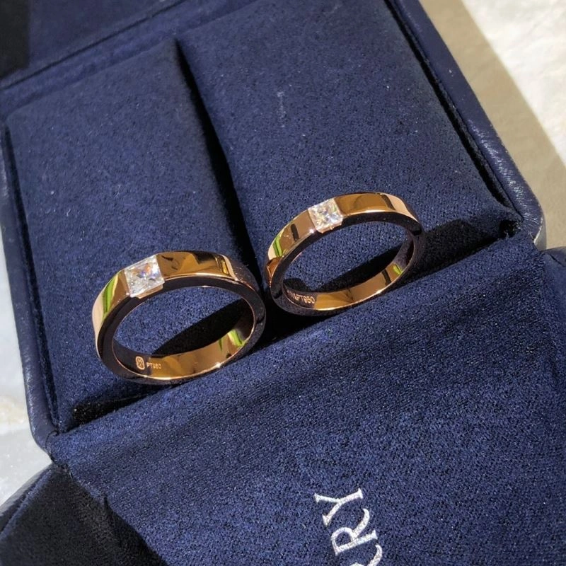Harry Winston Rings FashionForward 211963