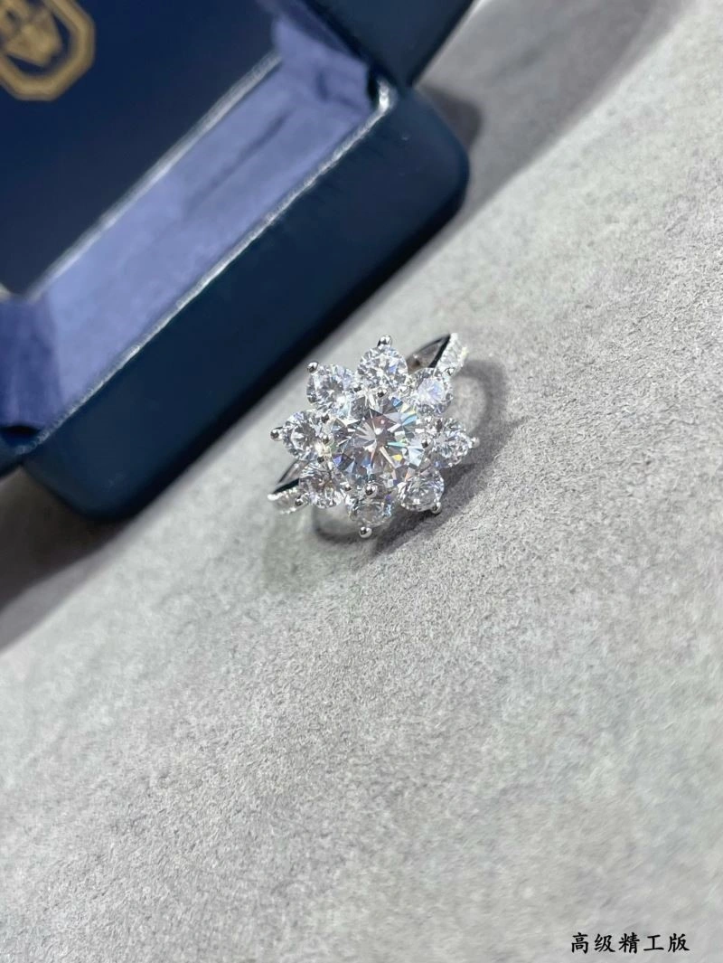Harry Winston Rings Snug 210626