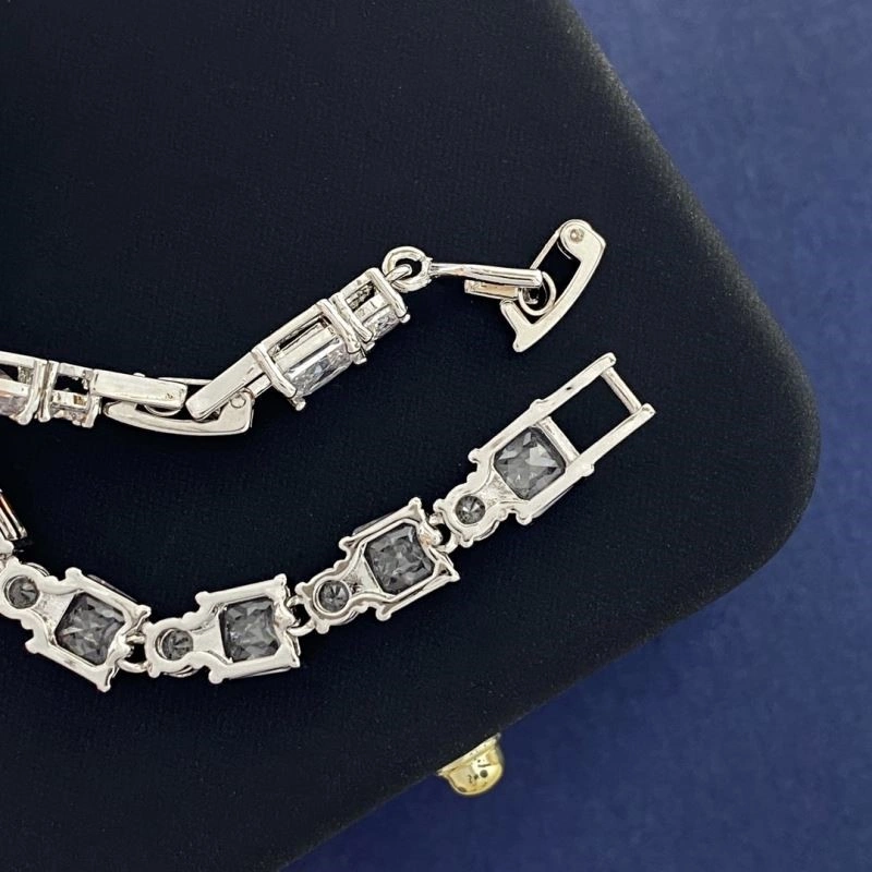 WellDesigned Hefang Bracelets 209750