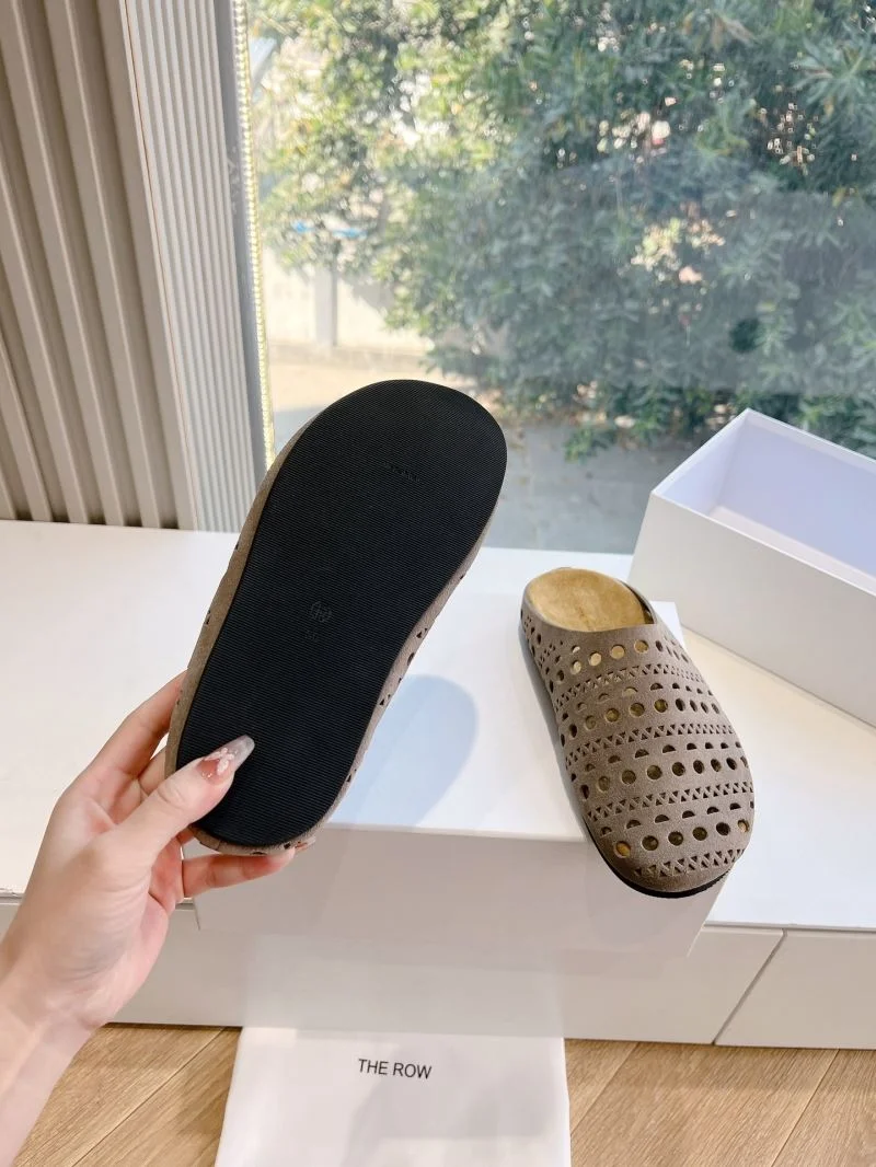 MoistureWicking Hereu Sandals 9949