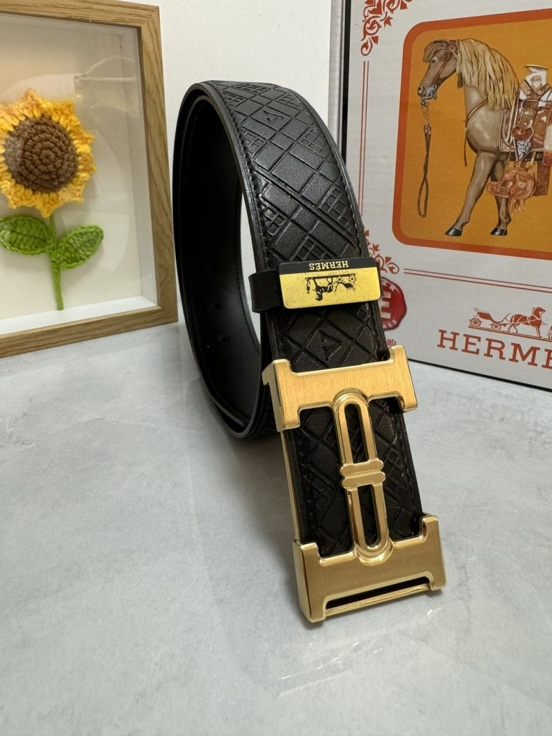 UrbanChic Hermes Belts 295992