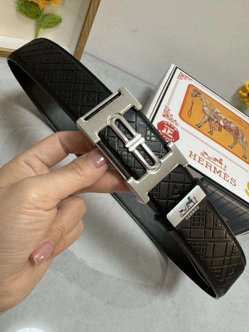 UrbanChic Hermes Belts 295992