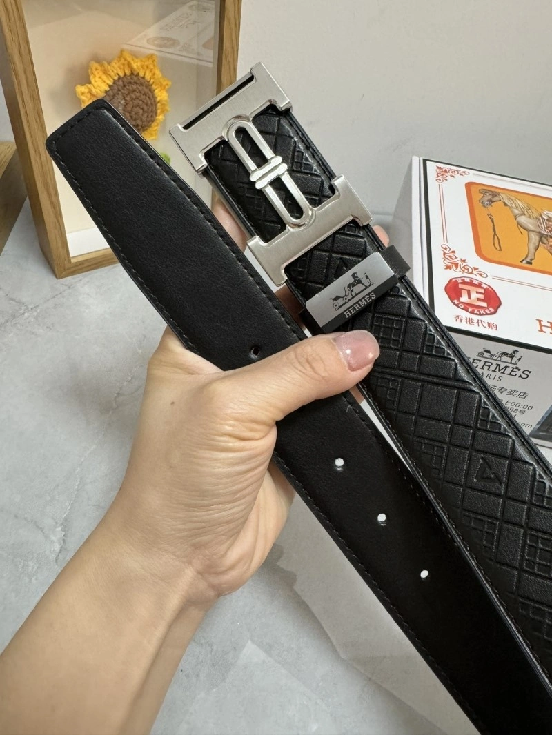 UrbanChic Hermes Belts 295992