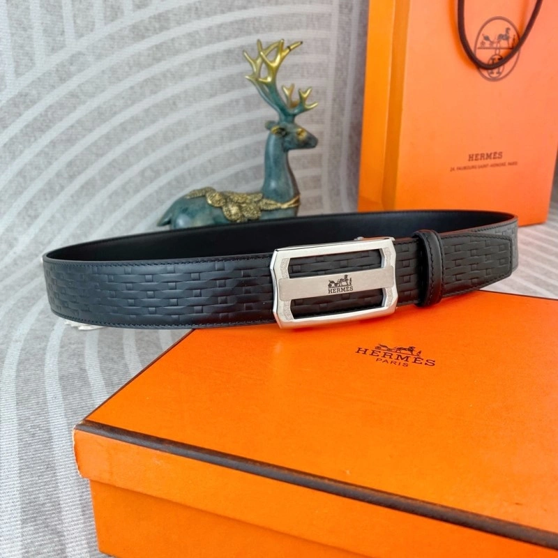 UrbanChic Hermes Belts 295854