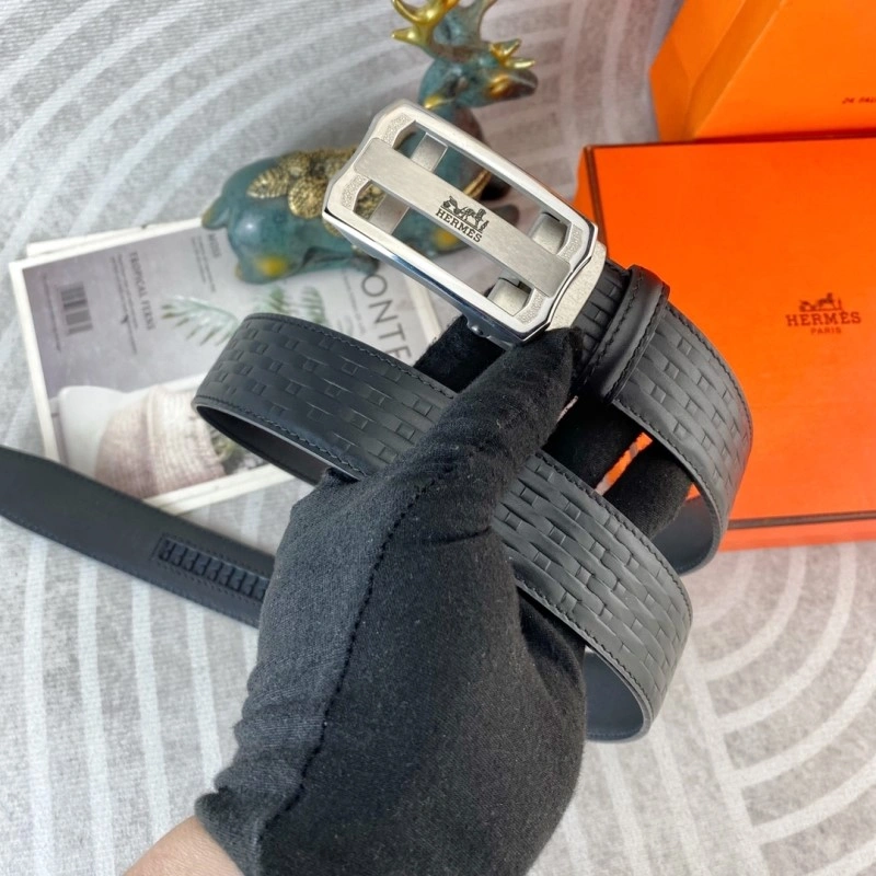 UrbanChic Hermes Belts 295854