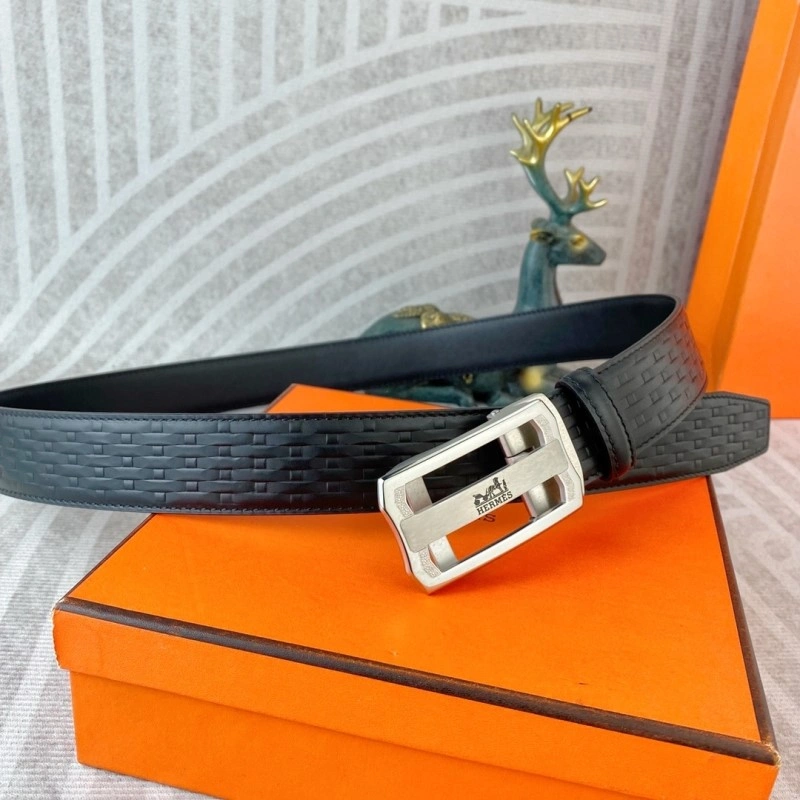 UrbanChic Hermes Belts 295854