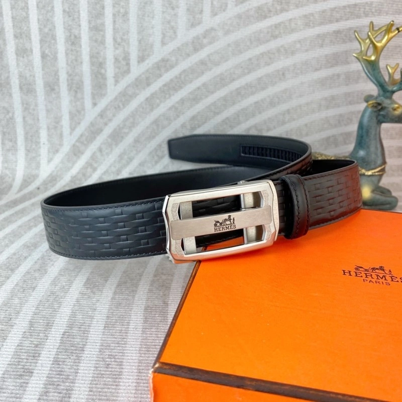 UrbanChic Hermes Belts 295854