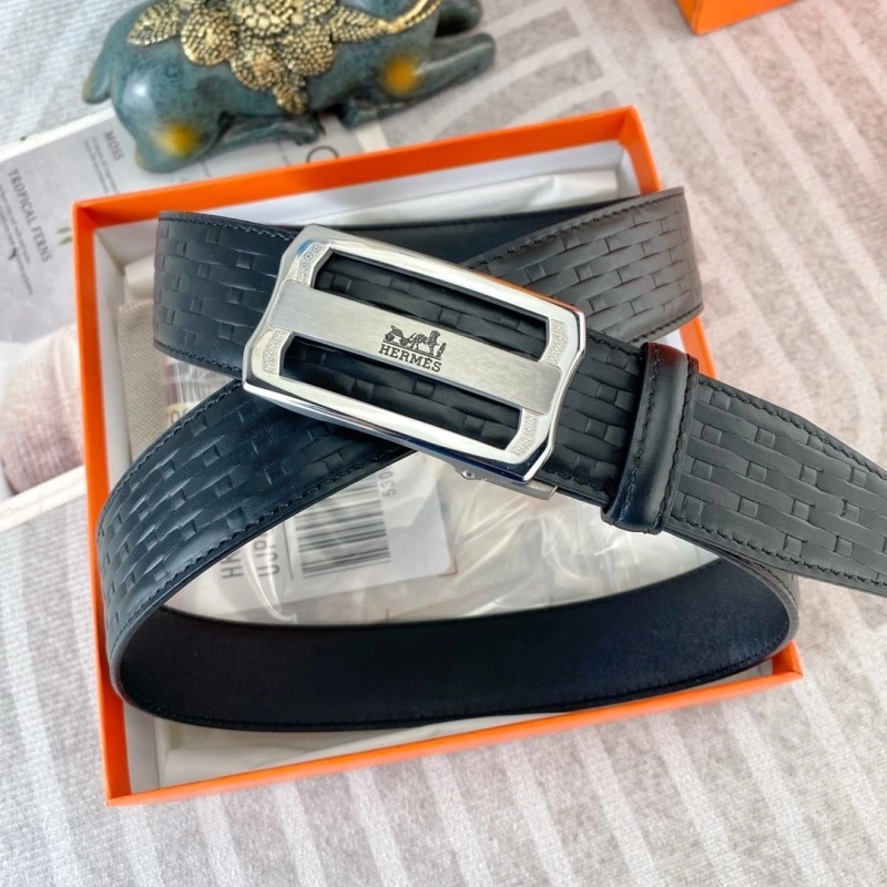UrbanChic Hermes Belts 295854