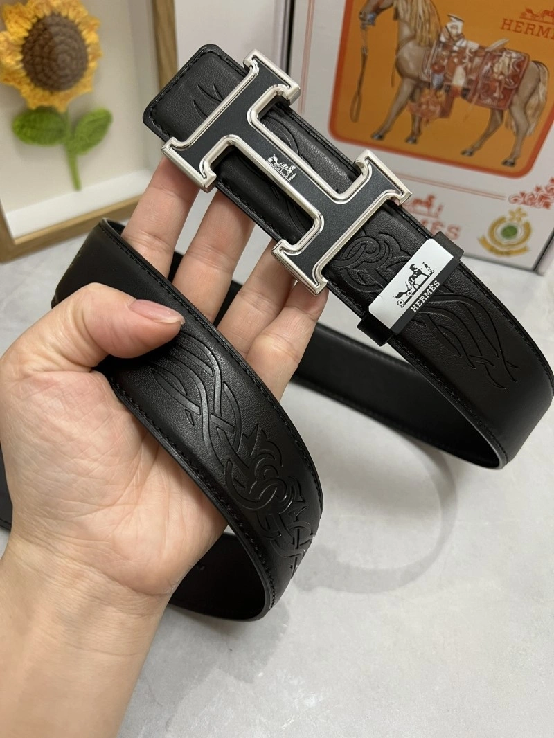 Vibrant Hermes Belts 295235