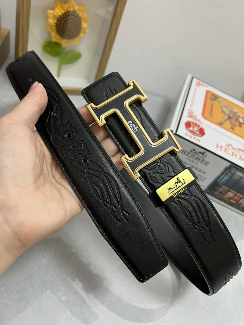 UrbanChic Hermes Belts 295219