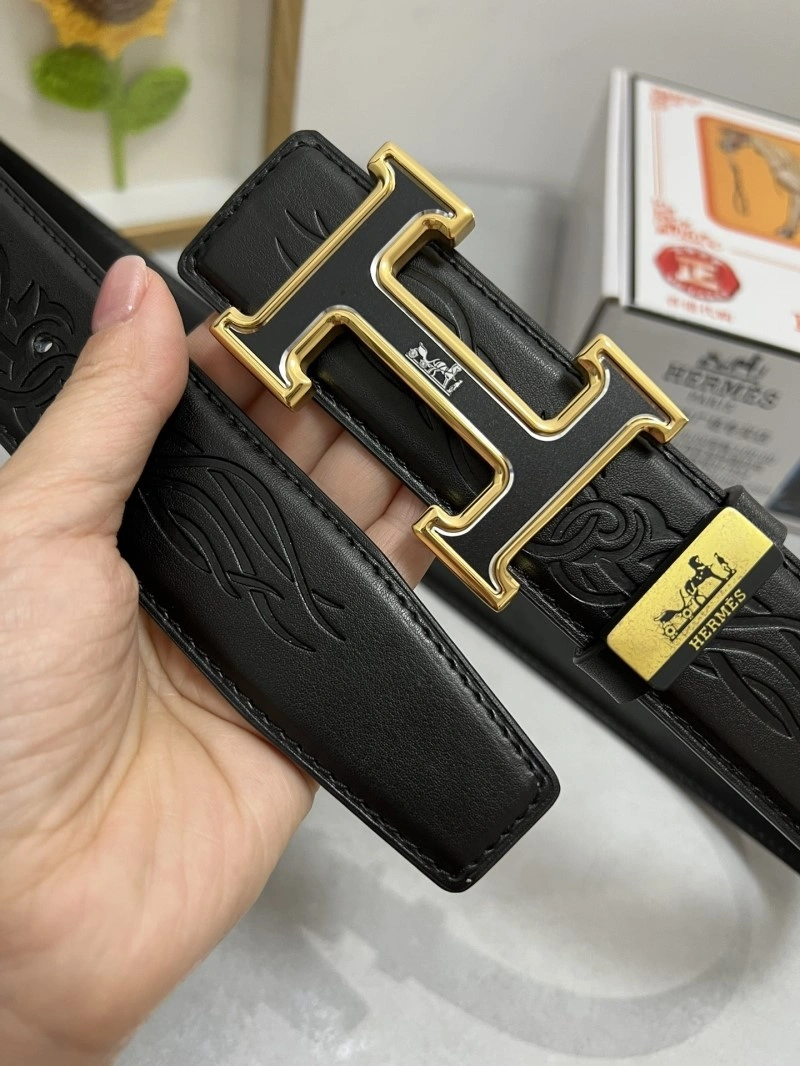 UrbanChic Hermes Belts 295219
