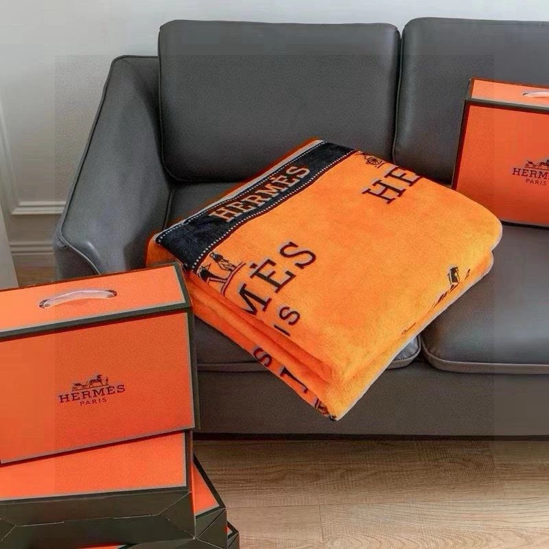 Packable Hermes Blanket 256567