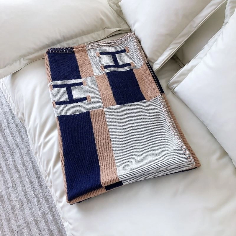 Breathable Hermes Blanket 256595