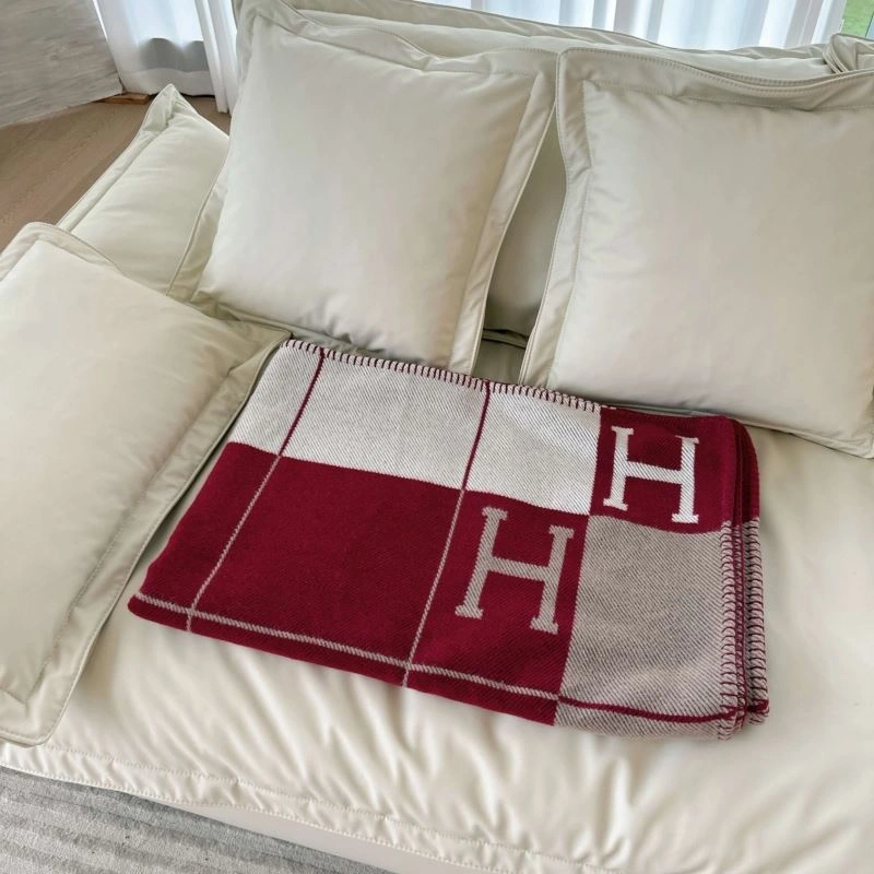 NewStyle Hermes Blanket 256586