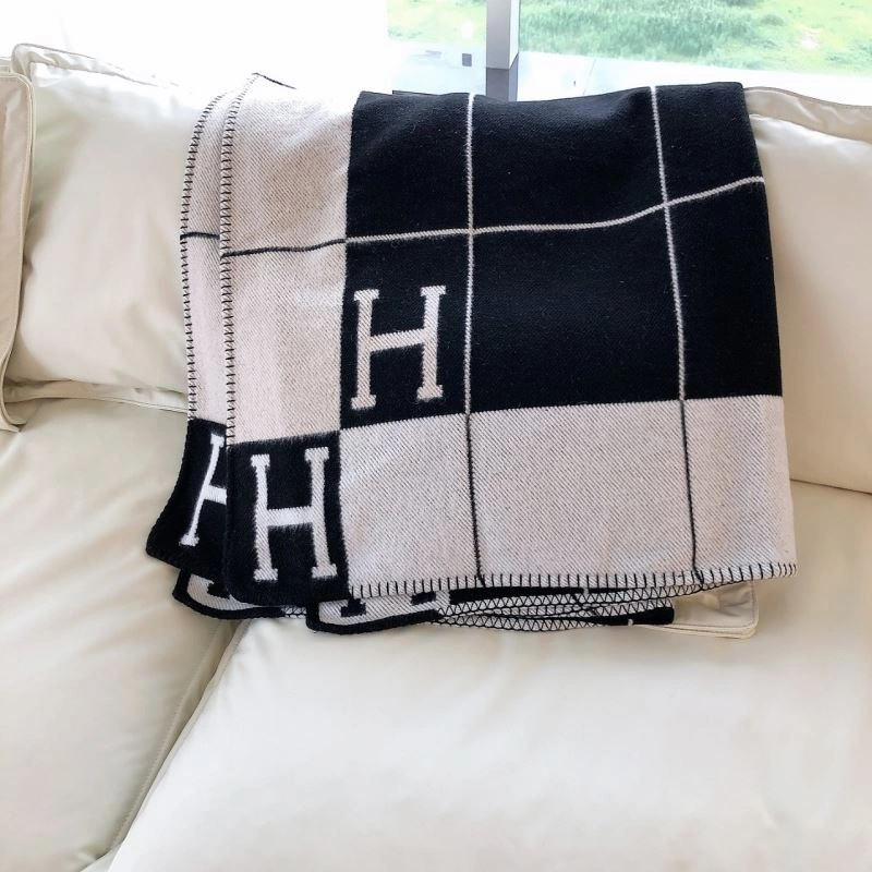Bold Hermes Blanket 256581