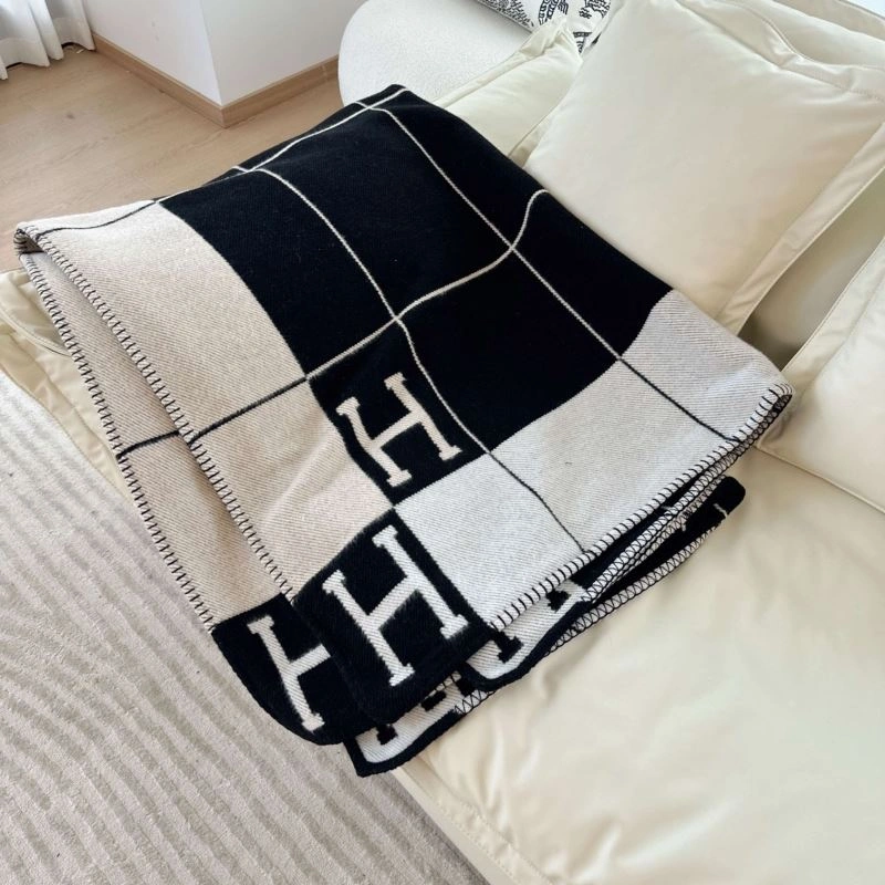 Bold Hermes Blanket 256581