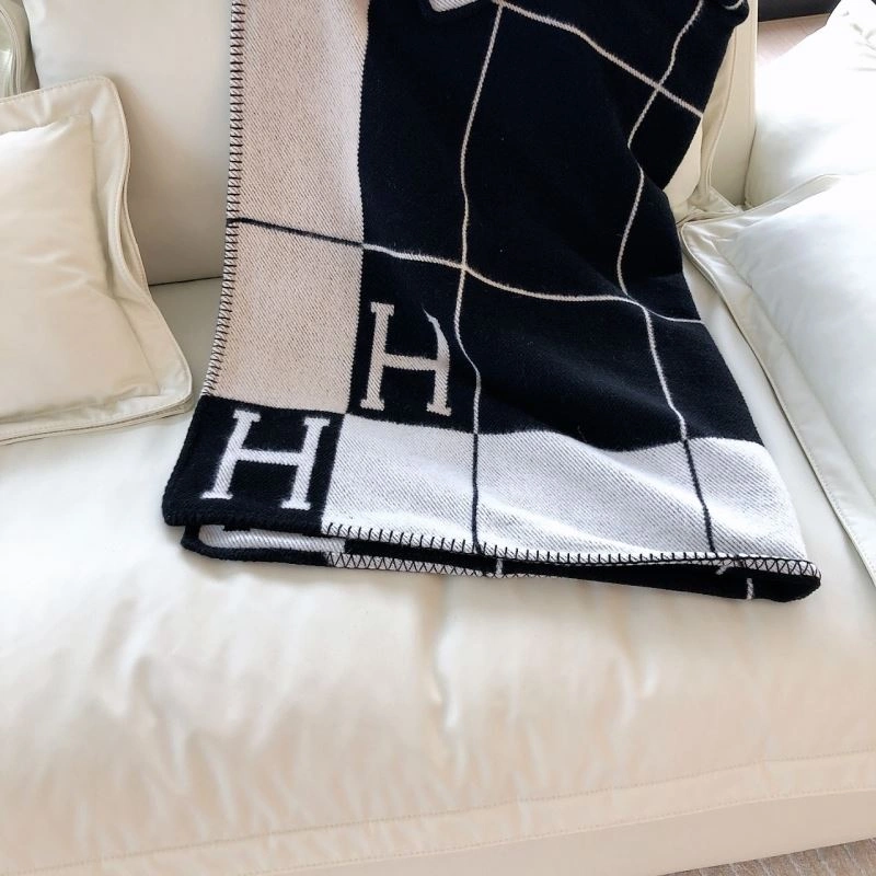 Bold Hermes Blanket 256581