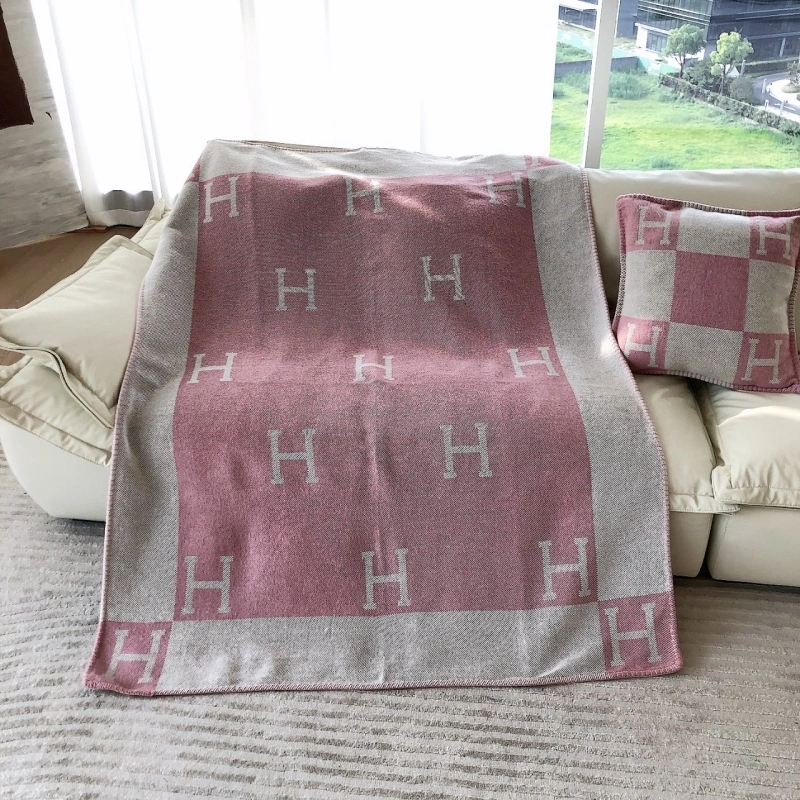 Cozy Hermes Blanket 256585