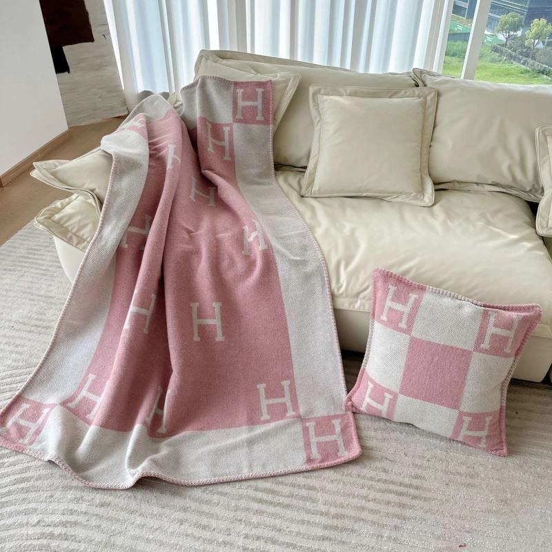 Cozy Hermes Blanket 256585