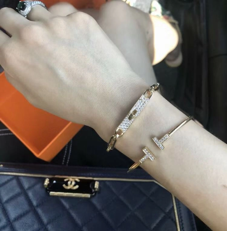 Seasonal Hermes Bracelets 247455