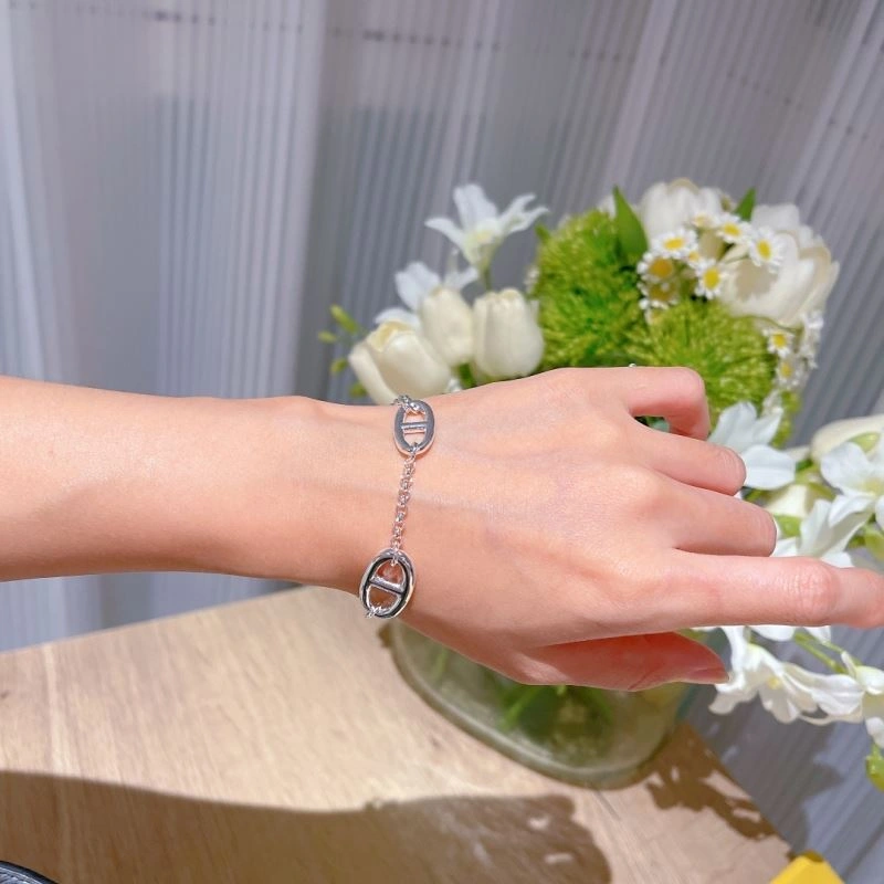 Contemporary Hermes Bracelets 247609