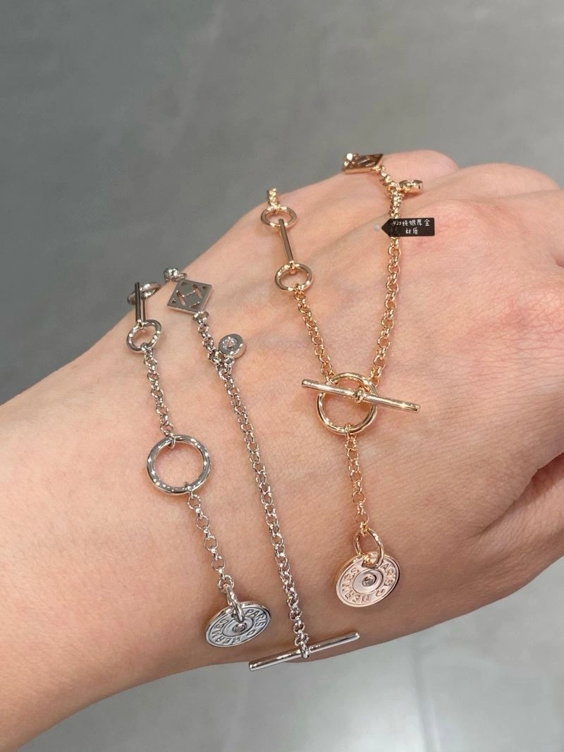 Comfortable Hermes Bracelets 247359