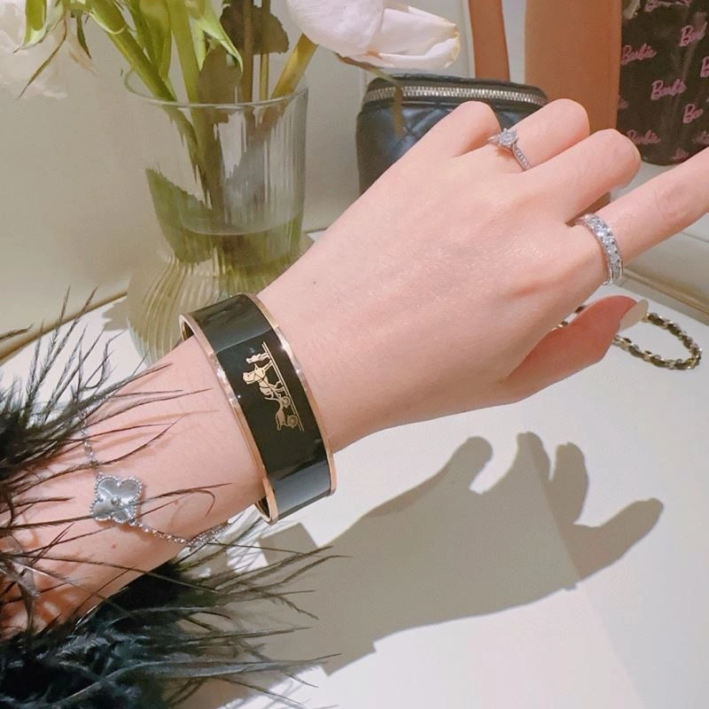 Hermes Bracelets Chic 247352