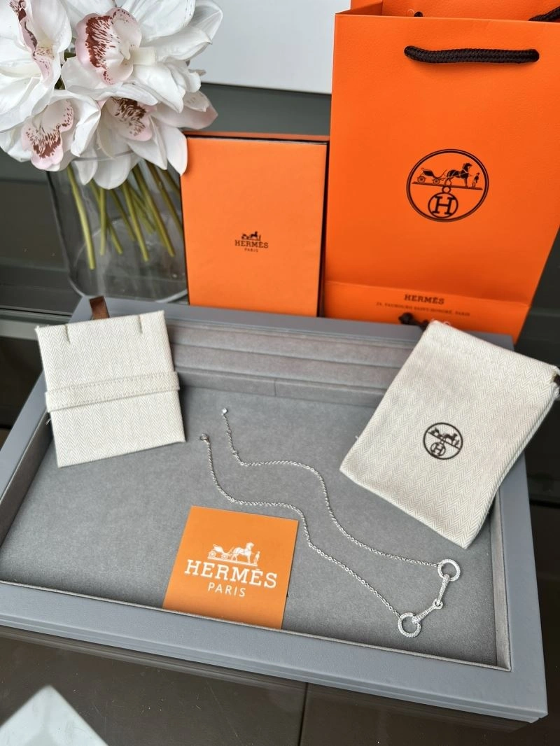 Sleek Hermes Bracelets 247317