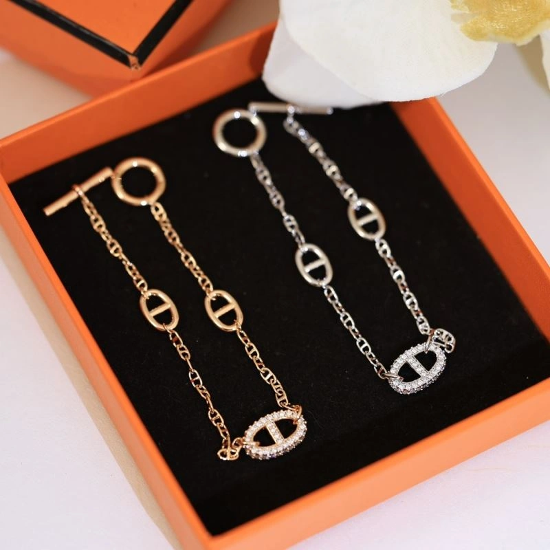 Sophisticated Hermes Bracelets 247240