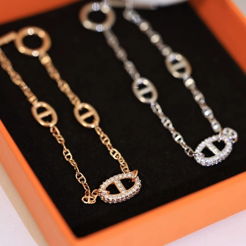 Sophisticated Hermes Bracelets 247240