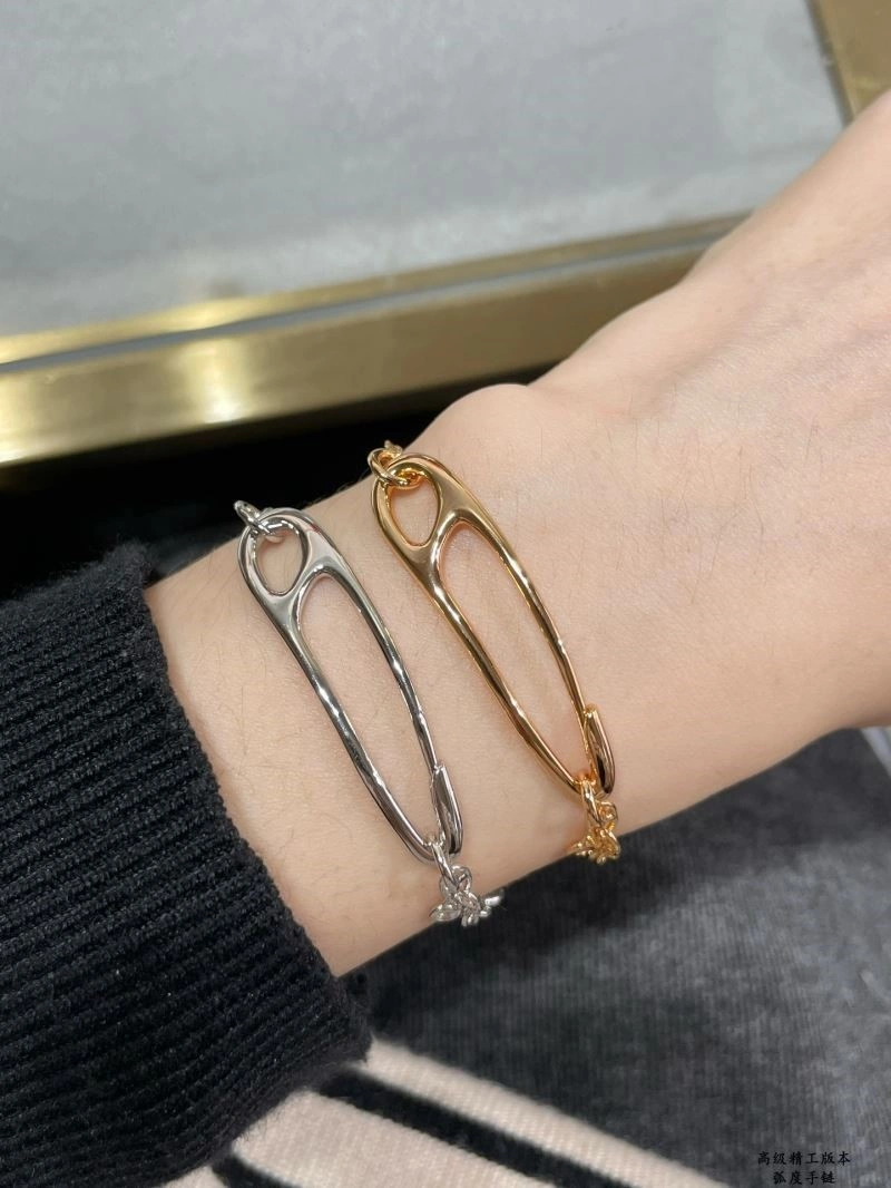 Unique Hermes Bracelets 247112