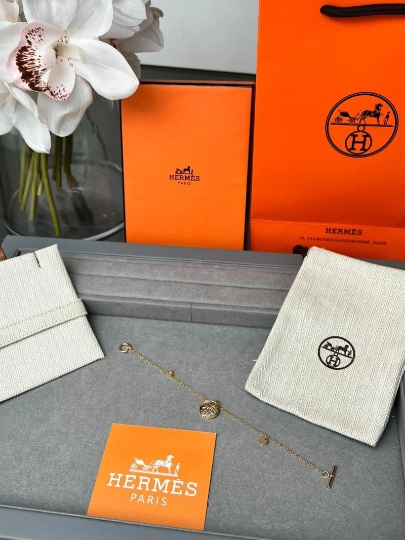 Versatile Hermes Bracelets 247111
