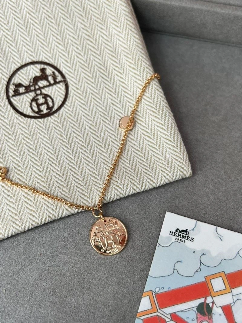 Versatile Hermes Bracelets 247111