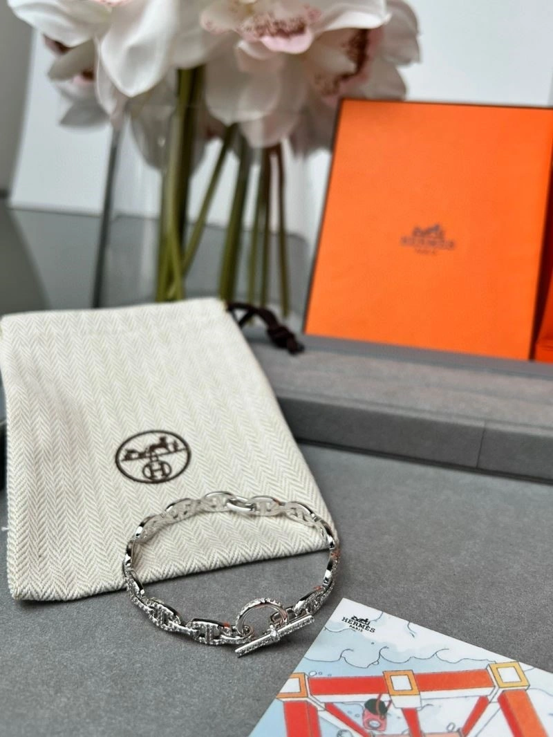 UrbanChic Hermes Bracelets 247104