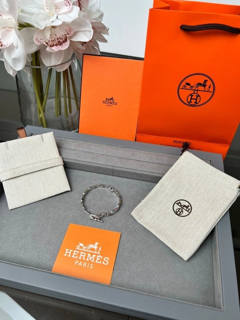 UrbanChic Hermes Bracelets 247104