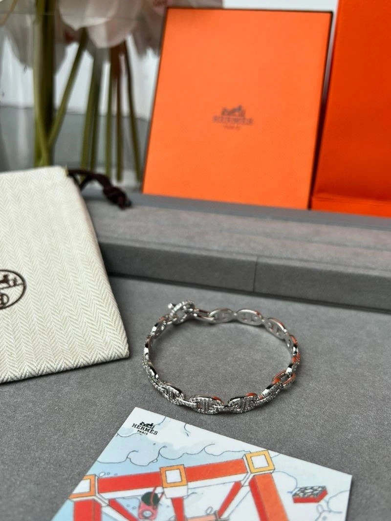 UrbanChic Hermes Bracelets 247104